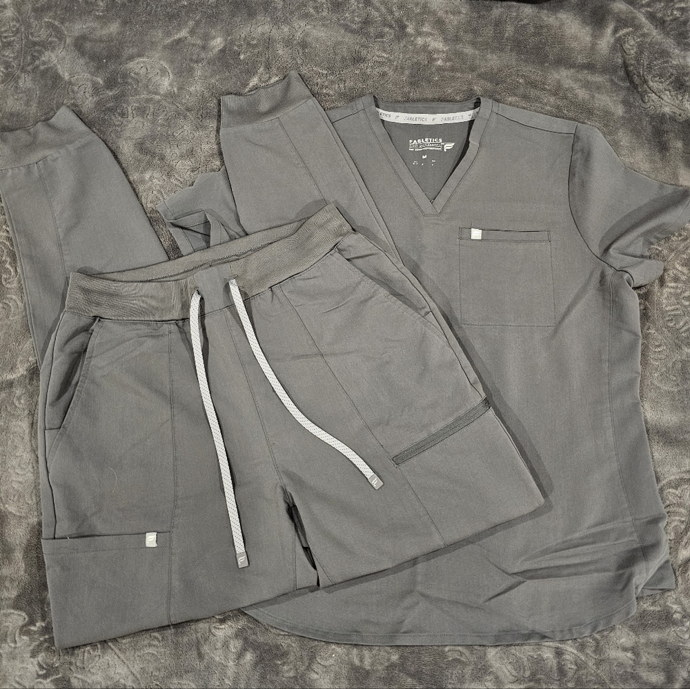 Fabletics Scrubs Set